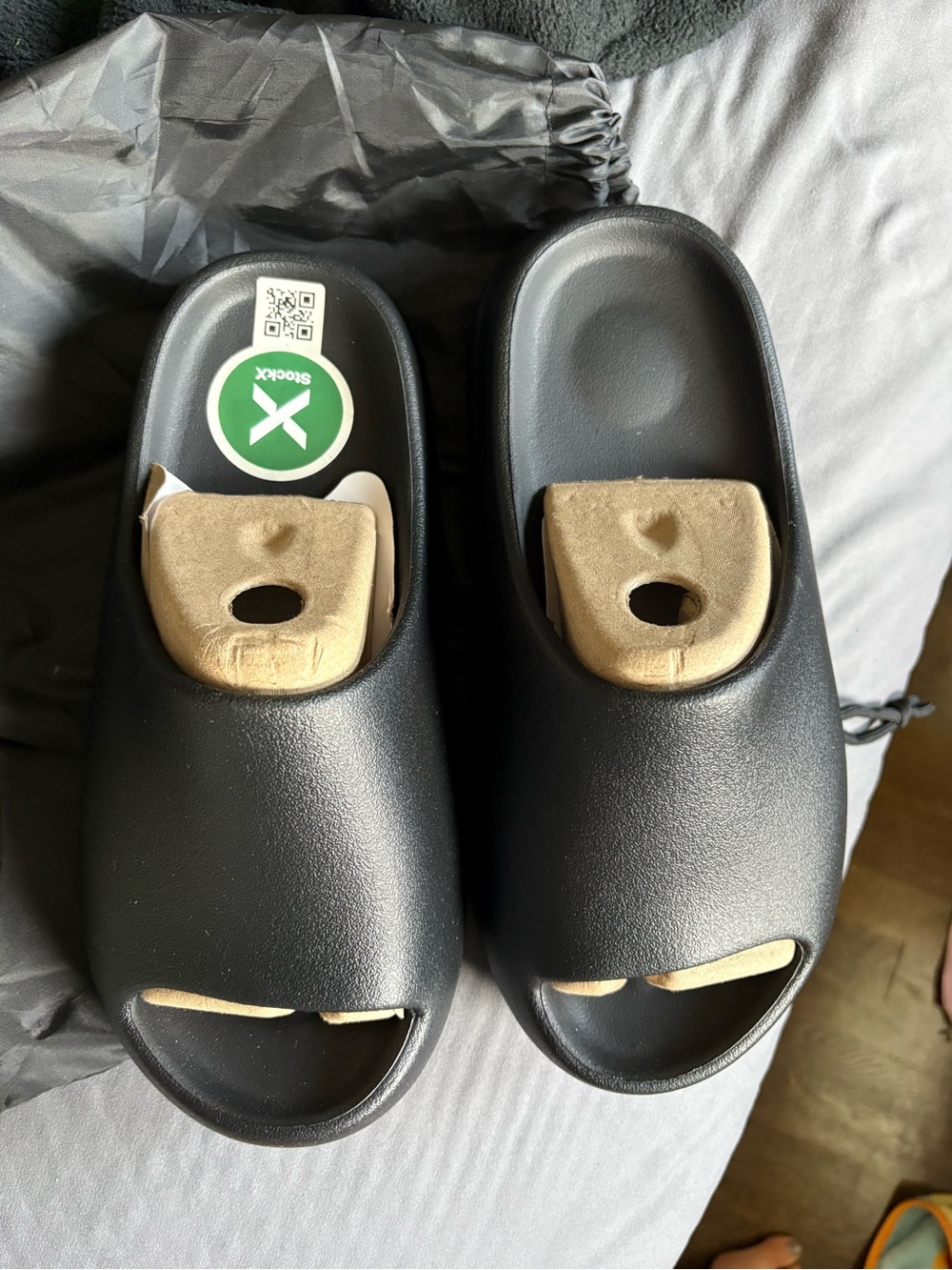 Men’s Yeezy Black Slide Sandals YS-01